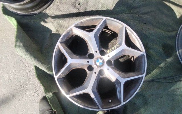 6856070 BMW