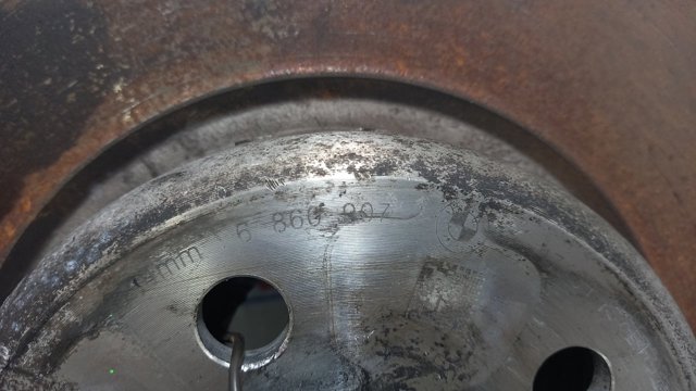 6860907 BMW