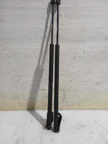 689500F011 TOYOTA Amortiguador maletero  en stock Huelva