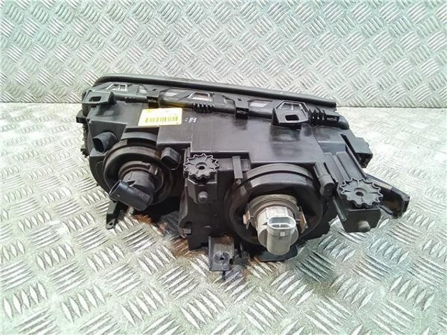 6902746 Faro derecho  comprar en Reus