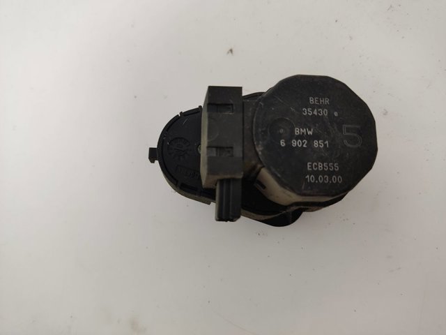 6902851 BMW