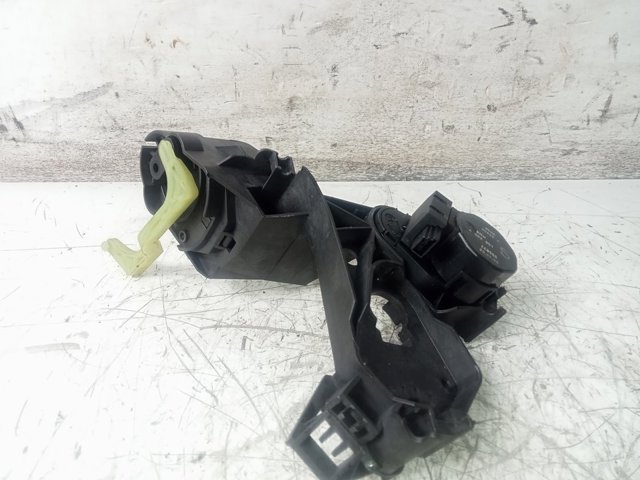 6902851 BMW