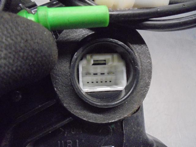 6903002220 TOYOTA Cerradura de puerta delantera derecha comprar Alcalá