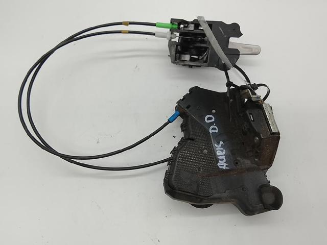 6903002220 TOYOTA Cerradura de puerta delantera derecha  en stock Córdoba
