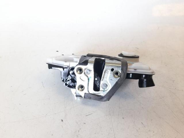 TOYOTA 6903002511 Cerradura de puerta delantera derecha  en stock Valencia
