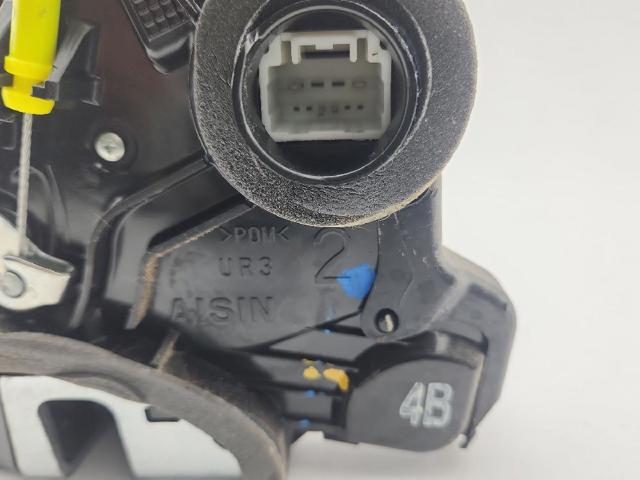 6903005130 TOYOTA Cerradura de puerta delantera derecha comprar Madrid