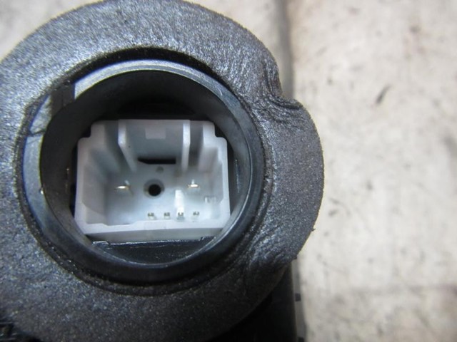 TOYOTA 690300D140 Cerradura de puerta delantera derecha comprar Tarragona