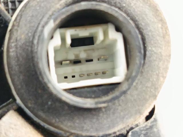 6903033271 Cerradura de puerta delantera derecha comprar Sevilla