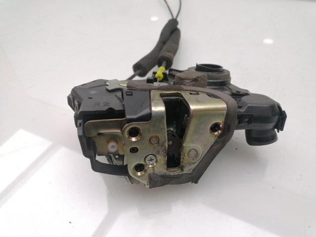6903033271 Cerradura de puerta delantera derecha  disponible Burgos