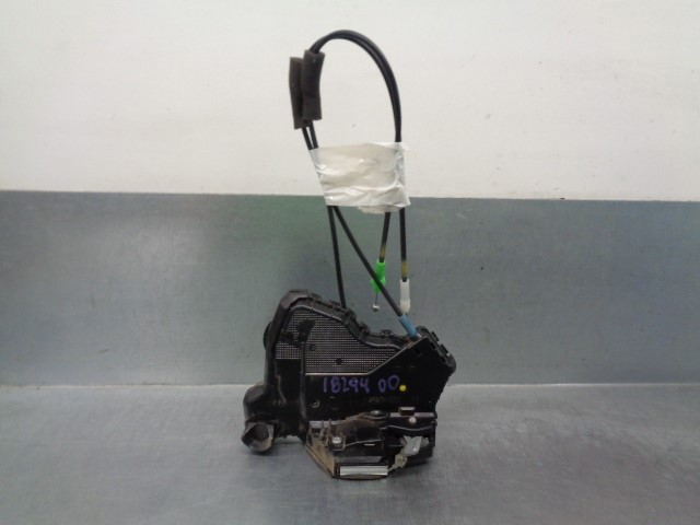 TOYOTA 6903060240 Cerradura de puerta delantera derecha  disponible Valladolid