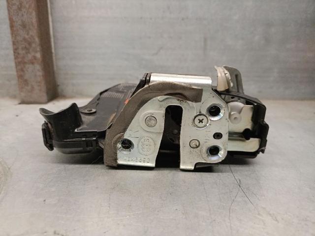 TOYOTA 6903060240 Cerradura de puerta delantera derecha comprar Barcelona