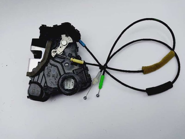 6903060240 TOYOTA Cerradura de puerta delantera derecha  en stock Huelva
