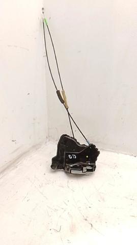 TOYOTA 6903060240 Cerradura de puerta delantera derecha  en stock Salamanca