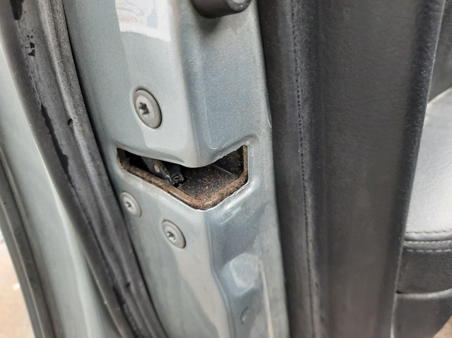 Cerradura de puerta delantera izquierda Toyota Corolla R10