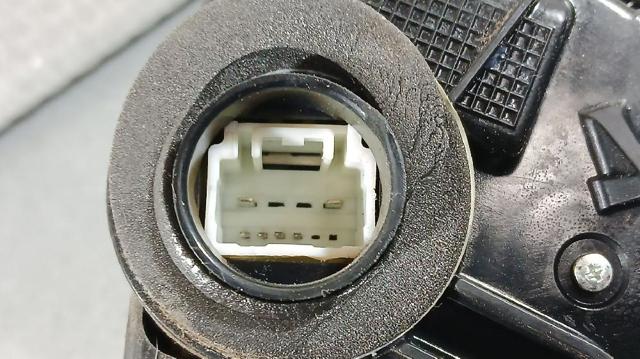 6904002210 Cerradura de puerta delantera izquierda  comprar en Pontevedra