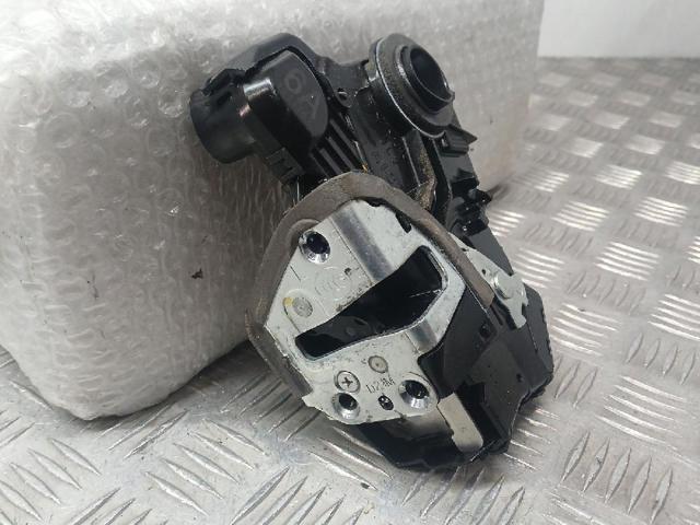 6904002210 TOYOTA Cerradura  en stock Córdoba