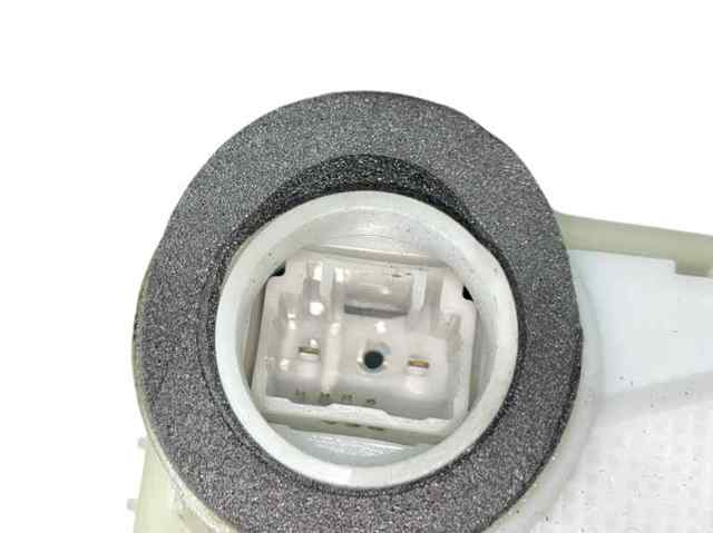 690400D140 Cerradura de puerta delantera izquierda  disponible Málaga