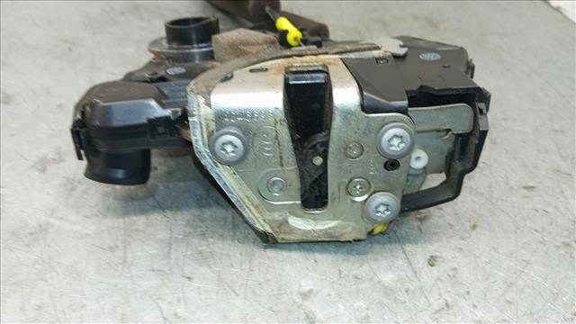 6904033231 TOYOTA Cerradura de puerta delantera izquierda  comprar en Lleida