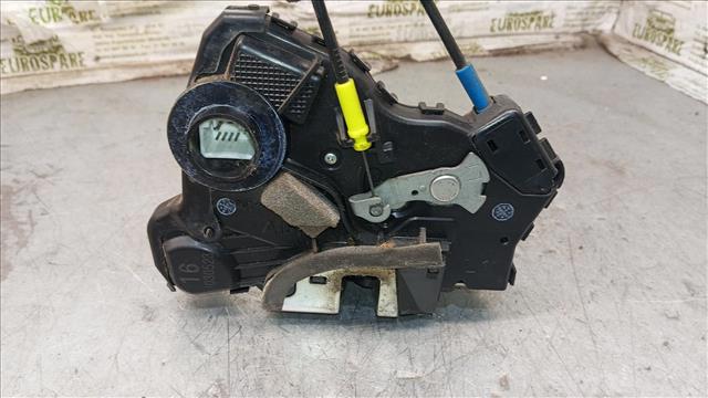 6904033231 Cerradura de puerta delantera izquierda  disponible Burgos