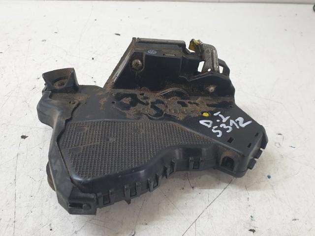 TOYOTA 6904033231 Cerradura  en stock Terrassa