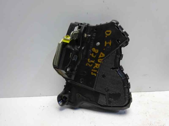 6904042241 TOYOTA Cerradura  en stock Huelva