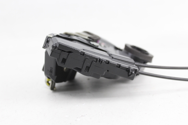 6904052340 Cerradura de puerta delantera izquierda  comprar en Reus