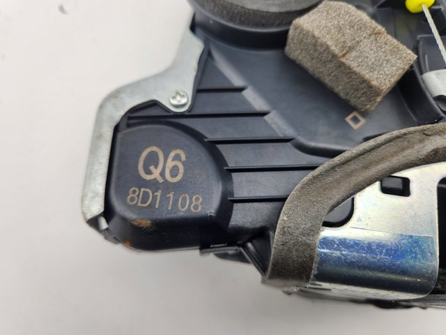 6904053100 TOYOTA Cerradura  en stock Córdoba
