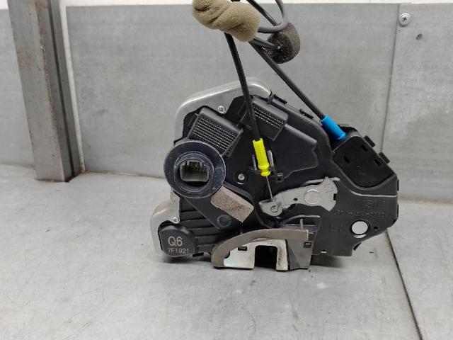 6904053100 Cerradura de puerta delantera izquierda  comprar en Reus