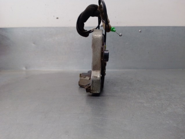 TOYOTA 6904053100 Cerradura  en stock Terrassa