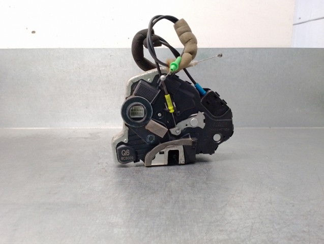 6904053100 Cerradura de puerta delantera izquierda  comprar en Pontevedra
