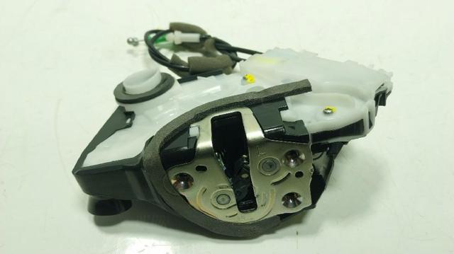 69040K0041 Cerradura de puerta delantera izquierda  disponible Burgos