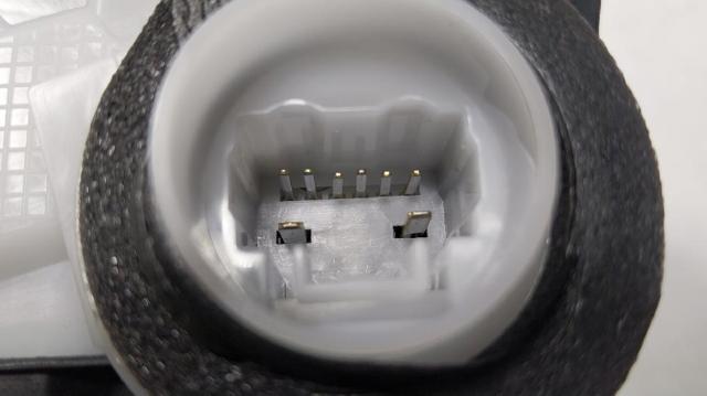 Cerradura de puerta delantera izquierda Toyota Yaris P21