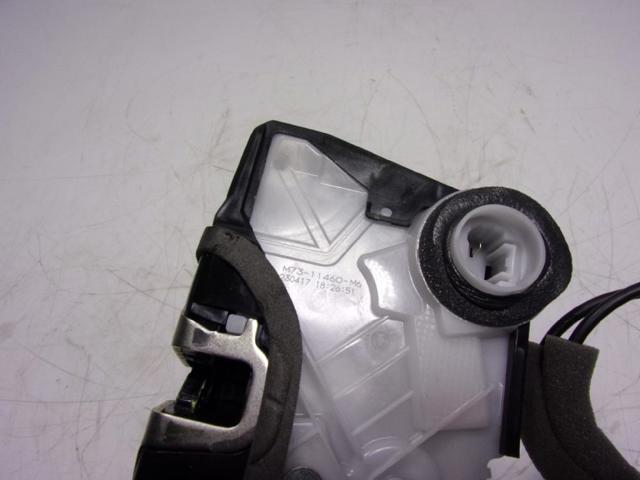 Cerradura de puerta delantera izquierda Toyota Yaris P21