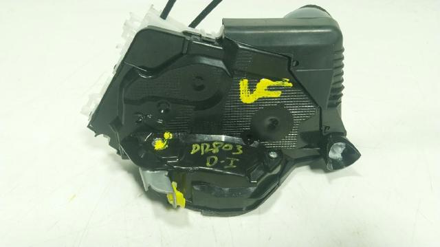 Cerradura de puerta delantera izquierda Toyota Yaris P21