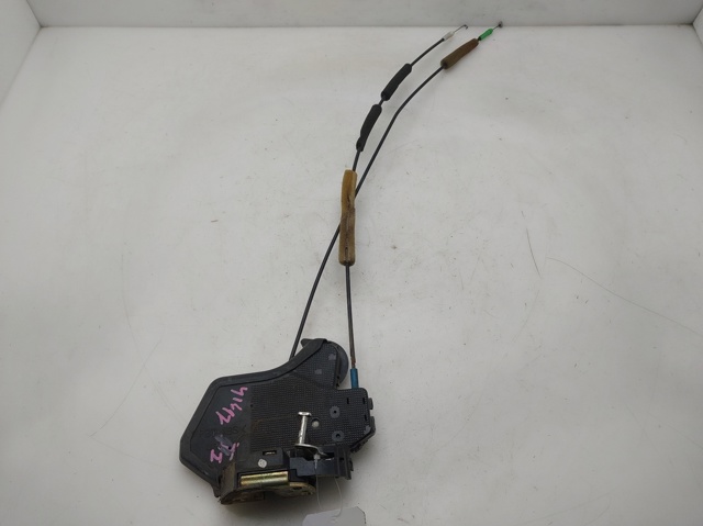 6905002102 Cerradura de la puerta trasera derecha  disponible Burgos