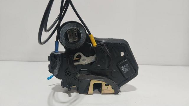 TOYOTA 6905002102 Cerradura de la puerta trasera derecha  en stock Terrassa