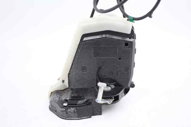 690500D060 TOYOTA Cerradura de la puerta trasera derecha comprar Bilbao
