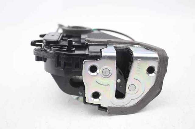 690500D060 TOYOTA Cerradura de la puerta trasera derecha  comprar en Oviedo