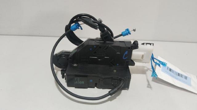 690500D060 TOYOTA Cerradura de la puerta trasera derecha  en stock Córdoba