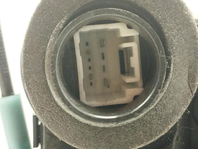 TOYOTA 690500F030 Cerradura de la puerta trasera derecha  comprar en Murcia