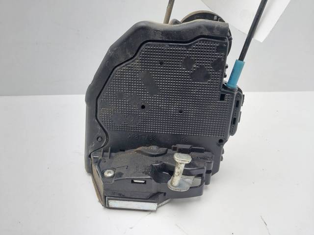 6905033120 TOYOTA Cerradura de la puerta trasera derecha  disponible Ourense