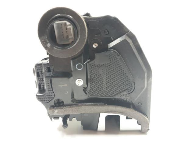 6905033120 TOYOTA Cerradura de la puerta trasera derecha comprar Madrid