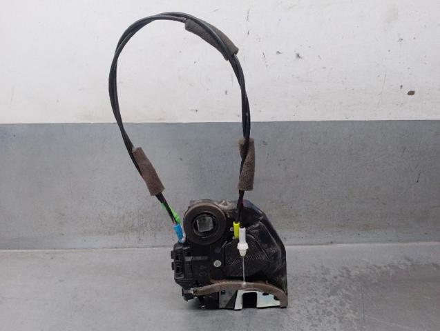 TOYOTA 6905033120 Cerradura de la puerta trasera derecha  en stock Valencia
