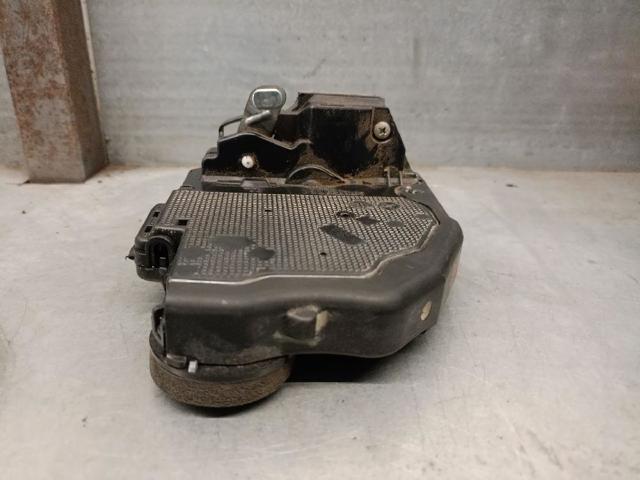 6905033120 TOYOTA Cerradura de la puerta trasera derecha  comprar en Jaén
