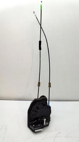TOYOTA 6905033120 Cerradura de la puerta trasera derecha  en stock Valencia