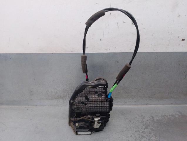TOYOTA 6905033120 Cerradura de la puerta trasera derecha comprar Pamplona