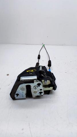 6905033120 TOYOTA Cerradura de la puerta trasera derecha  en stock Gandía