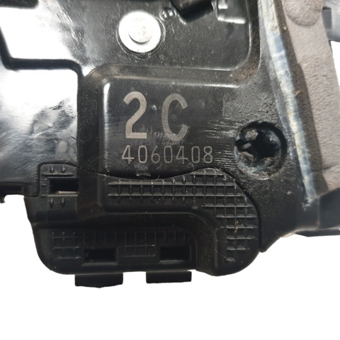 6905042021 TOYOTA Cerradura de la puerta trasera derecha  disponible Alicante