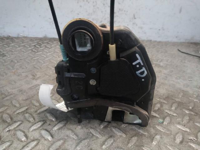TOYOTA 6905042021 Cerradura de la puerta trasera derecha comprar Tarragona