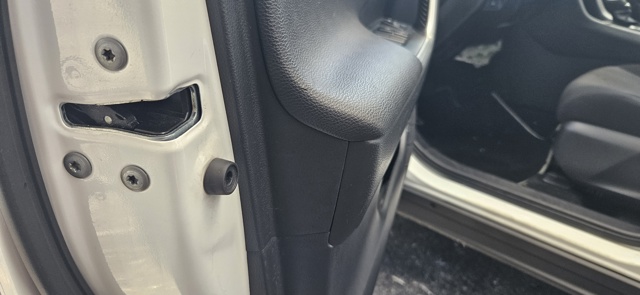 Cerradura de puerta trasera izquierda 6906012410 Toyota